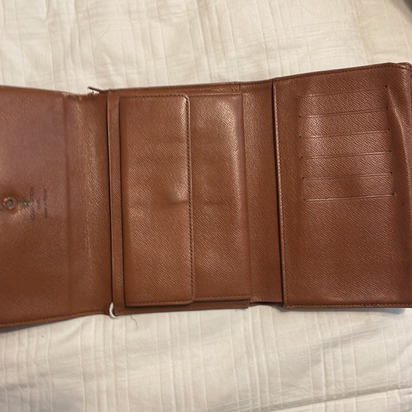 LV wallet - Picture 4 of 11